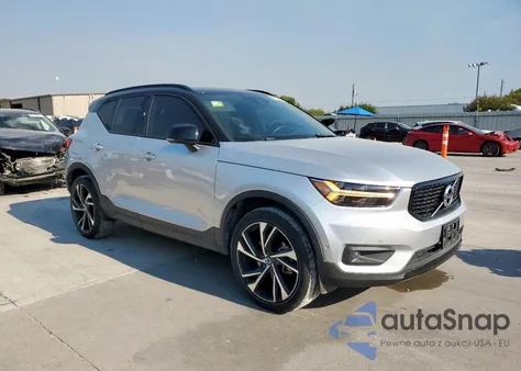 2019 Volvo Xc40 T5 Momentum z USA, uszkodzony, nr VIN YV4162XZXK2014687